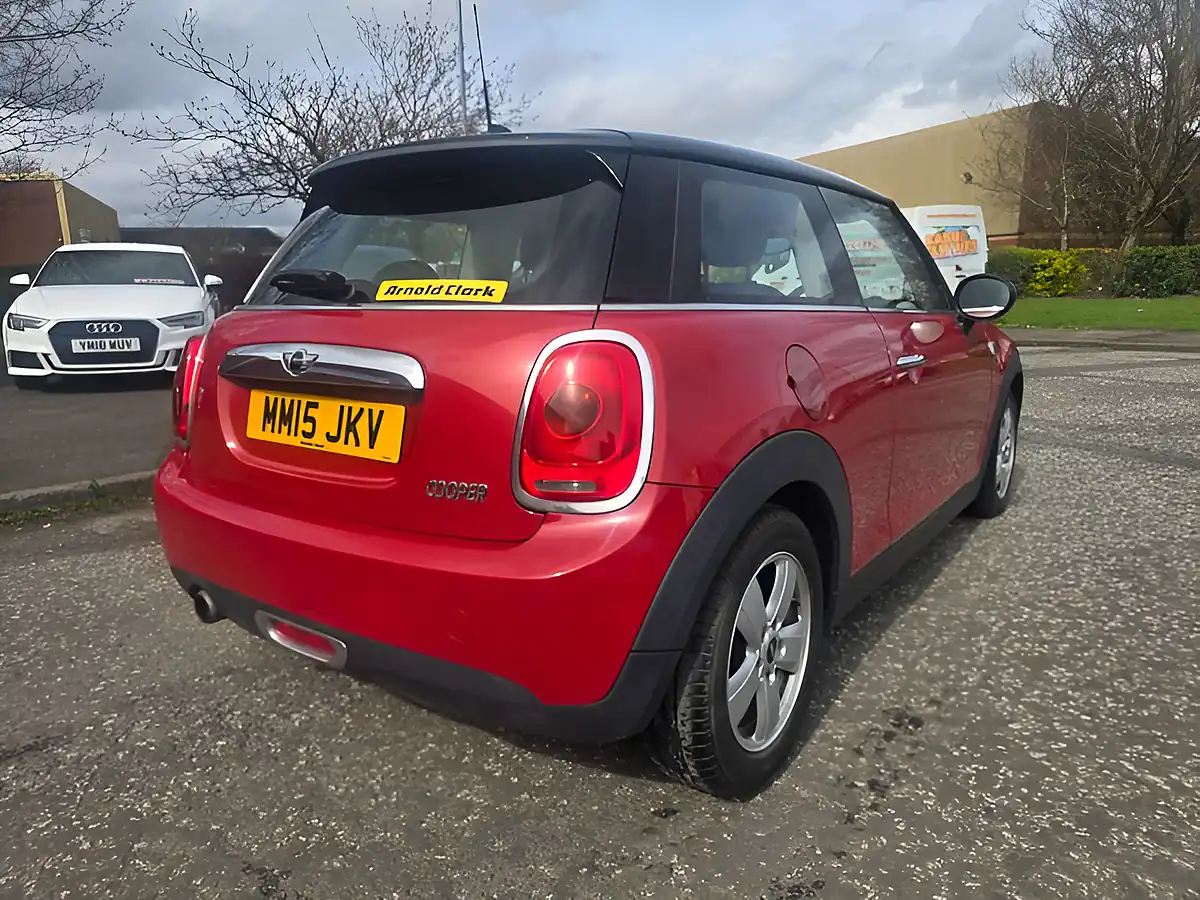 Used 2015 MINI Hatch Cooper Red - Interior and Exterior details 10