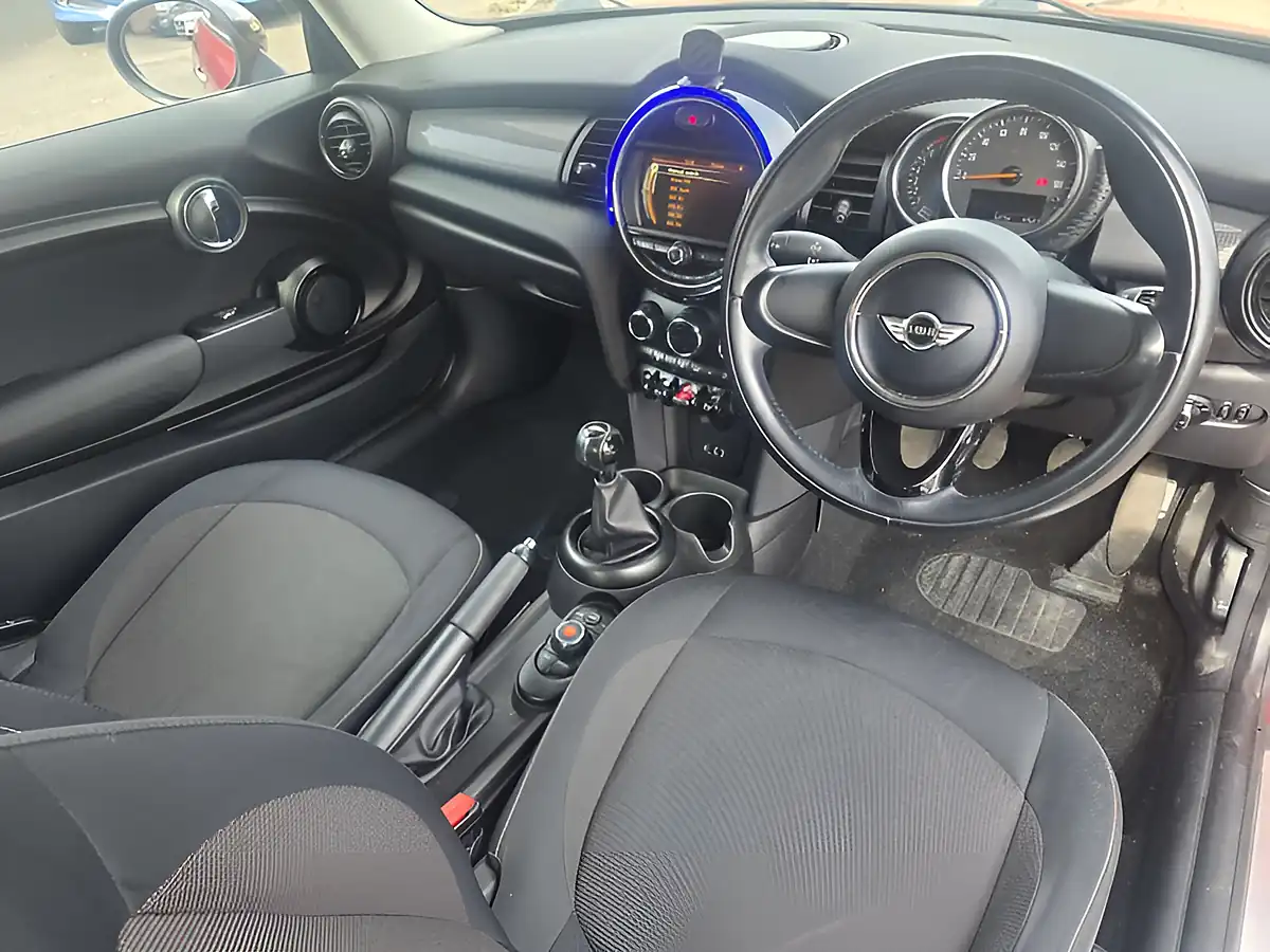 Used 2015 MINI Hatch Cooper Red - Interior and Exterior details 13