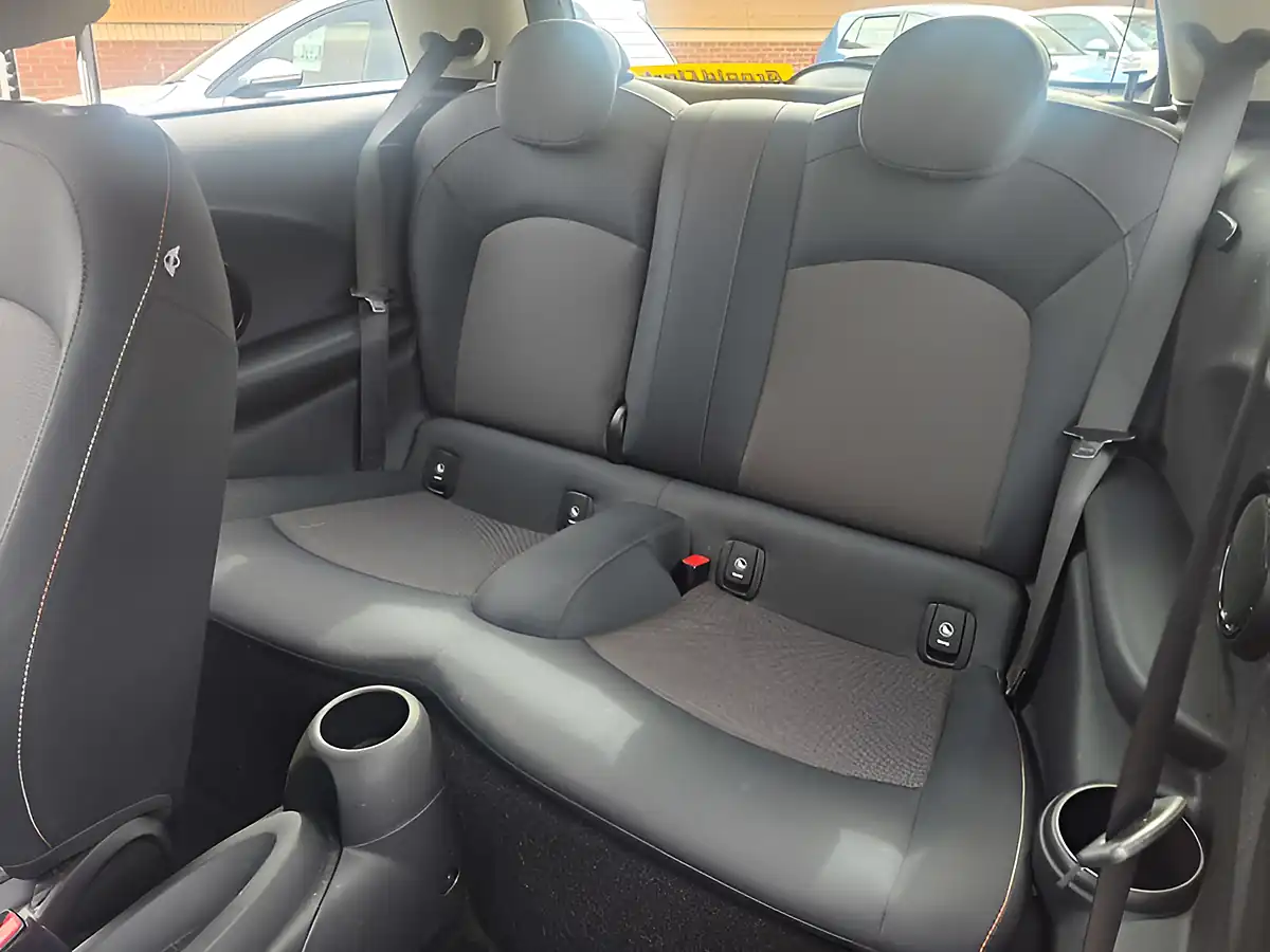 Used 2015 MINI Hatch Cooper Red - Interior and Exterior details 16