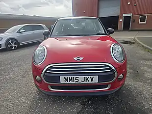Used 2015 MINI Hatch Cooper Red - Interior and Exterior details 2