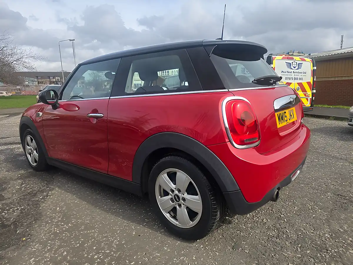 Used 2015 MINI Hatch Cooper Red - Interior and Exterior details 8