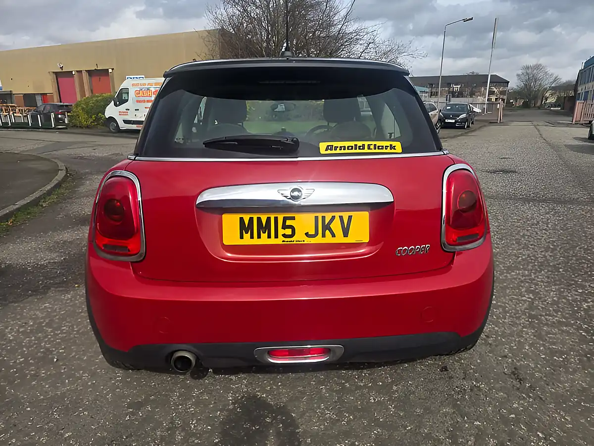 Used 2015 MINI Hatch Cooper Red - Interior and Exterior details 9