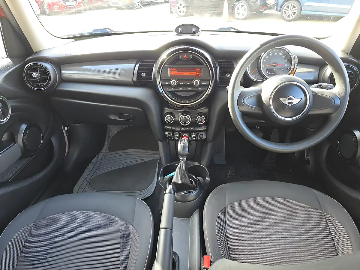 Used 2015 MINI Hatch Cooper Red - Interior and Exterior details 7