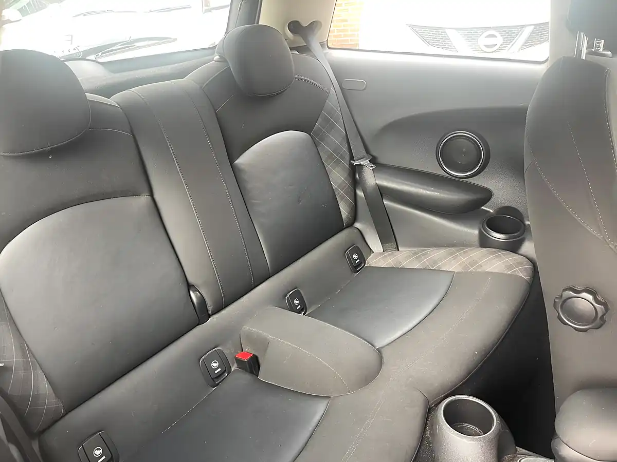 Used 2015 MINI Hatch Cooper Red - Interior and Exterior details 12
