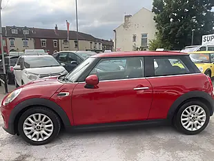Used 2015 MINI Hatch Cooper Red - Interior and Exterior details 4