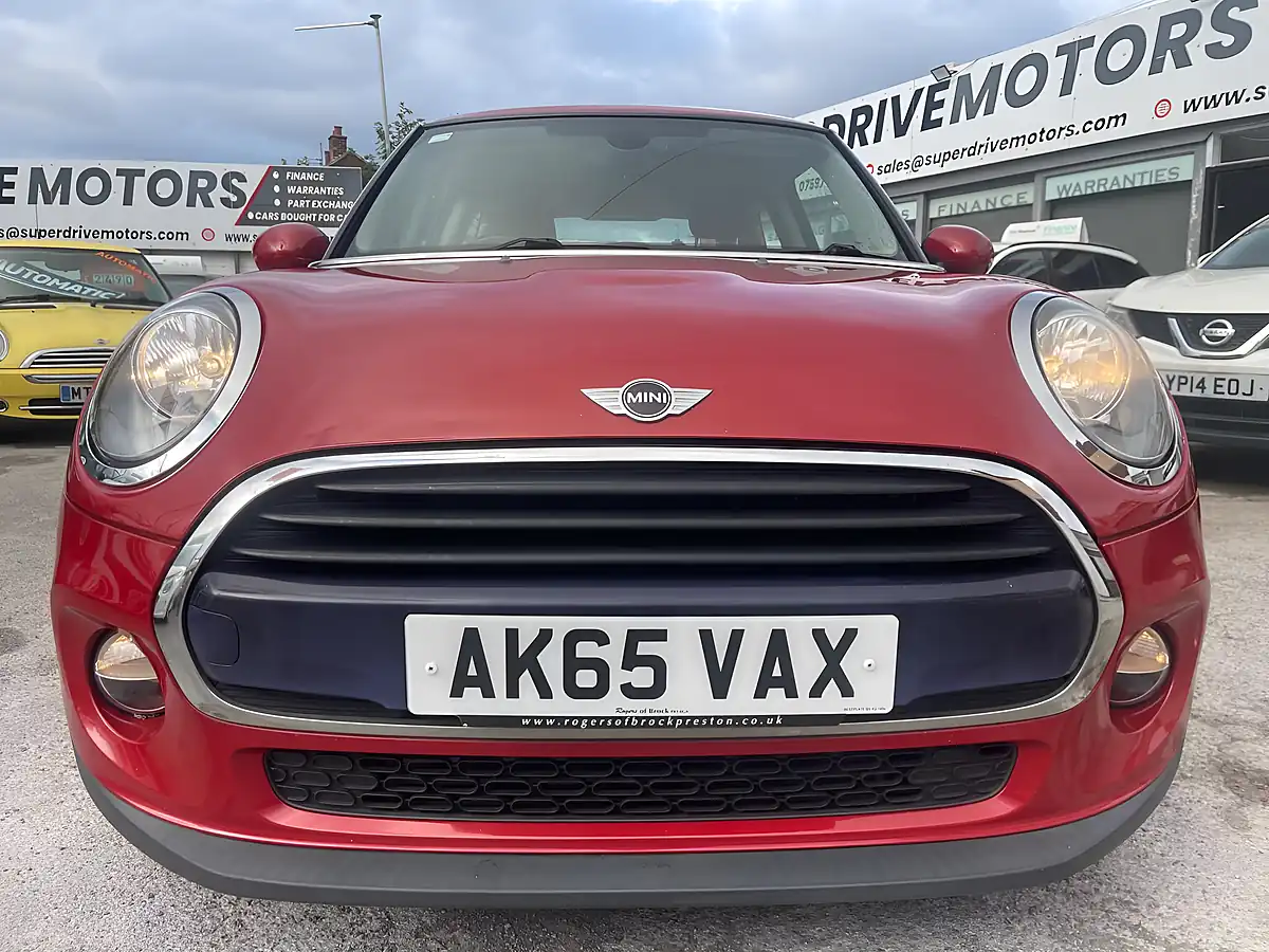 Used 2015 MINI Hatch Cooper Red - Interior and Exterior details 6