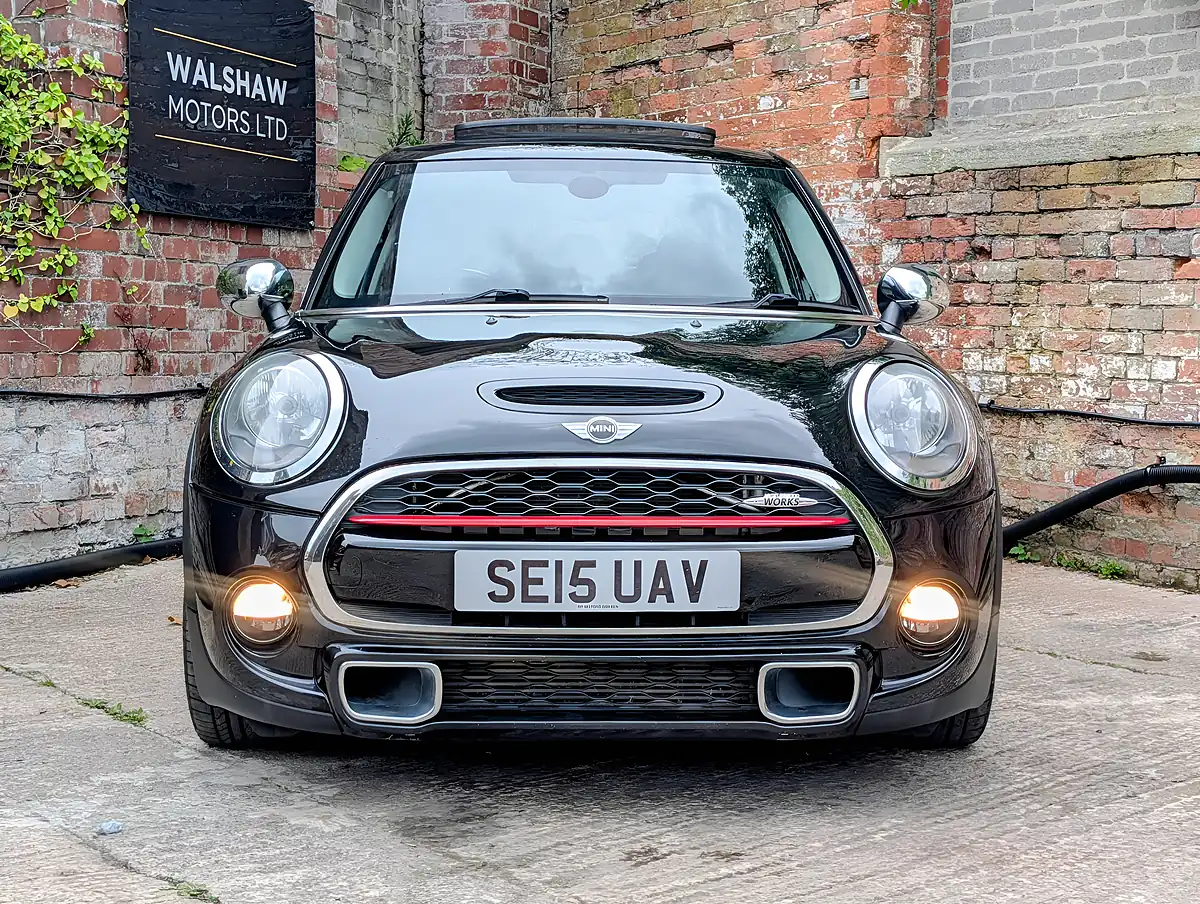 Used 2015 MINI Hatch Cooper S Black - Interior and Exterior details 2