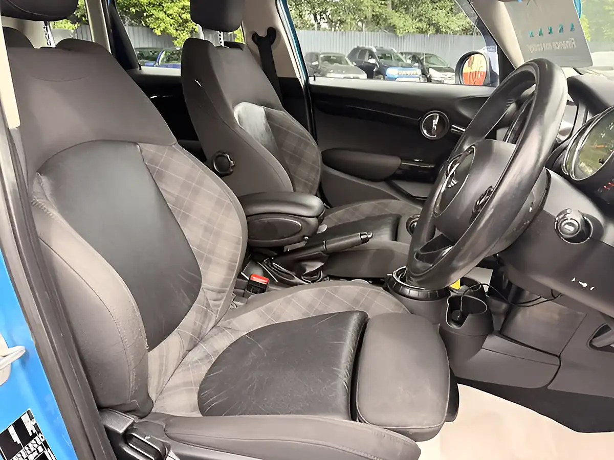 Used 2015 MINI Hatch Cooper S Blue - Interior and Exterior details 15