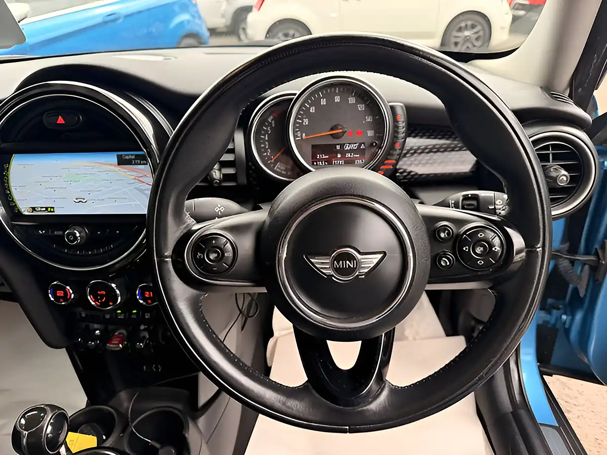 Used 2015 MINI Hatch Cooper S Blue - Interior and Exterior details 16
