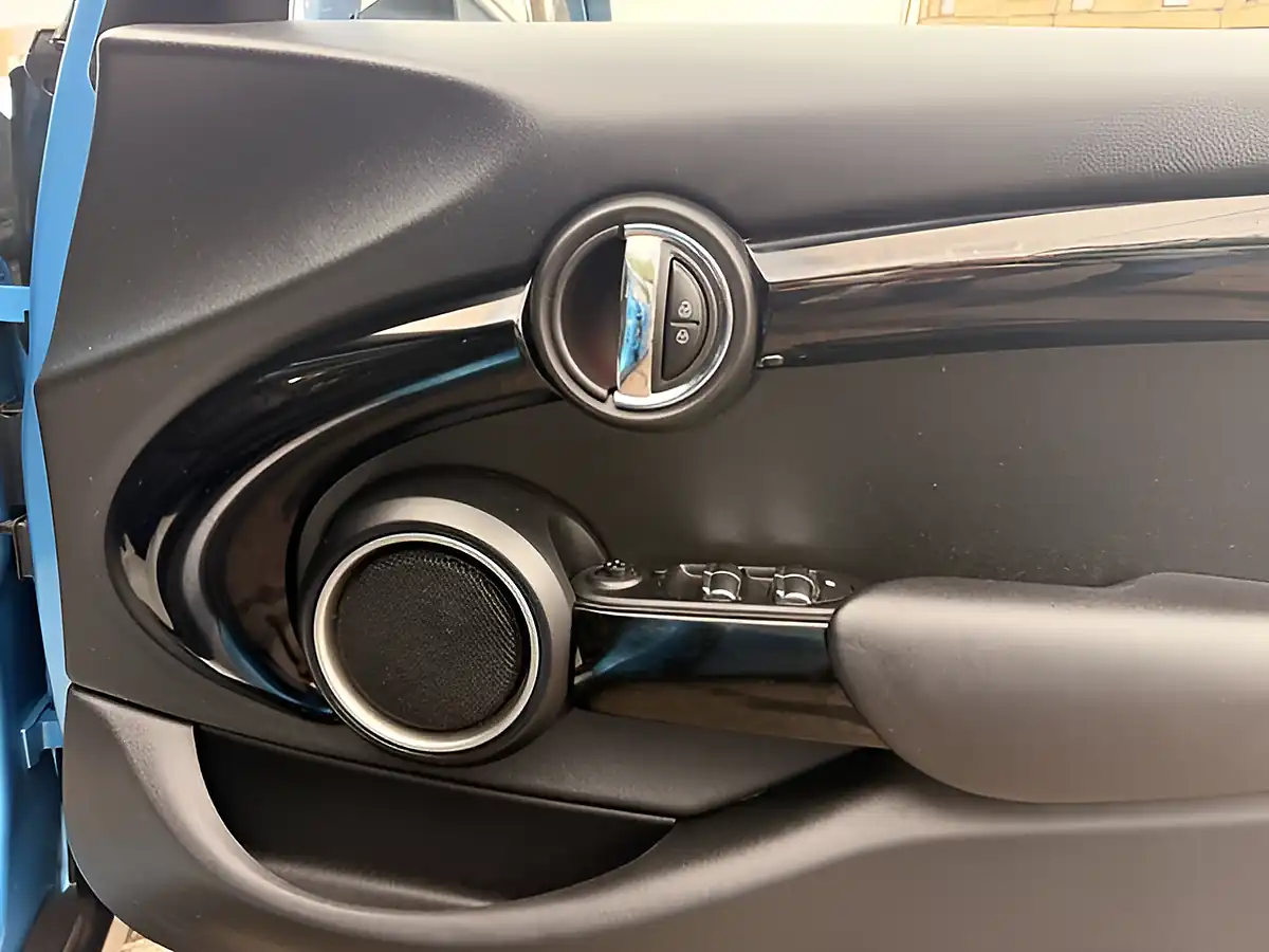 Used 2015 MINI Hatch Cooper S Blue - Interior and Exterior details 20