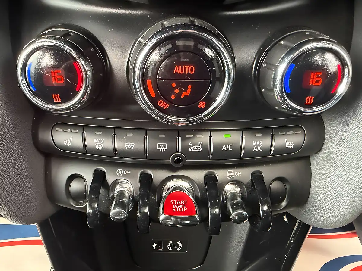Used 2015 MINI Hatch Cooper S Blue - Interior and Exterior details 15