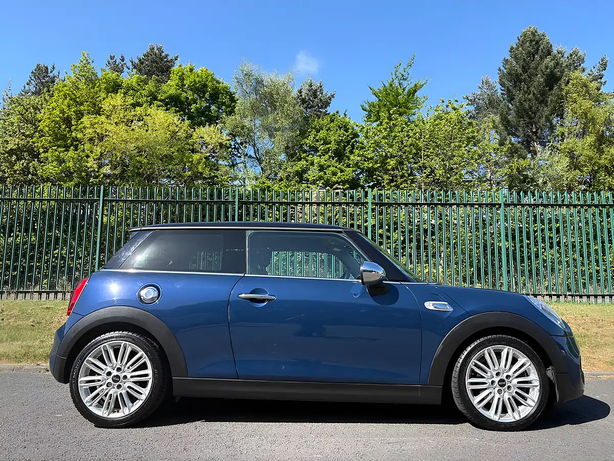 Used 2015 MINI Hatch Cooper S Mediterranean Blue - Interior and Exterior details 11