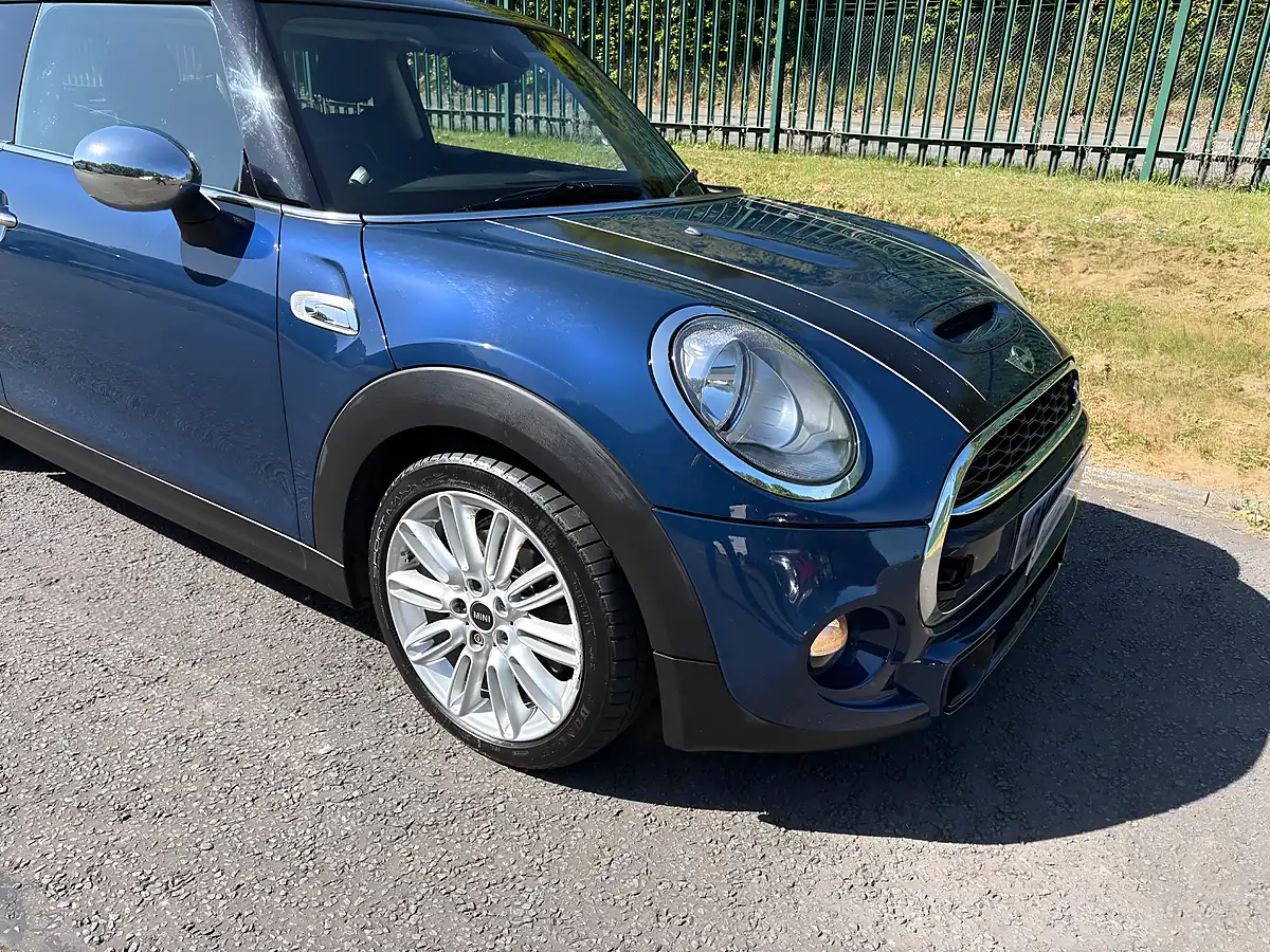 Used 2015 MINI Hatch Cooper S Mediterranean Blue - Interior and Exterior details 13