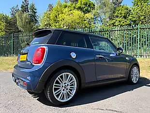 Used 2015 MINI Hatch Cooper S Mediterranean Blue - Interior and Exterior details 19