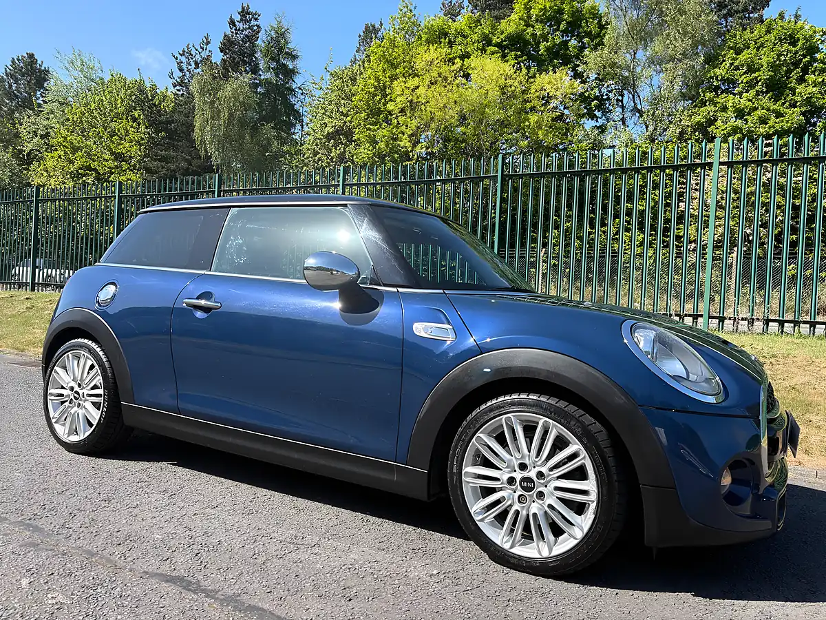 Used 2015 MINI Hatch Cooper S Mediterranean Blue - Interior and Exterior details 8