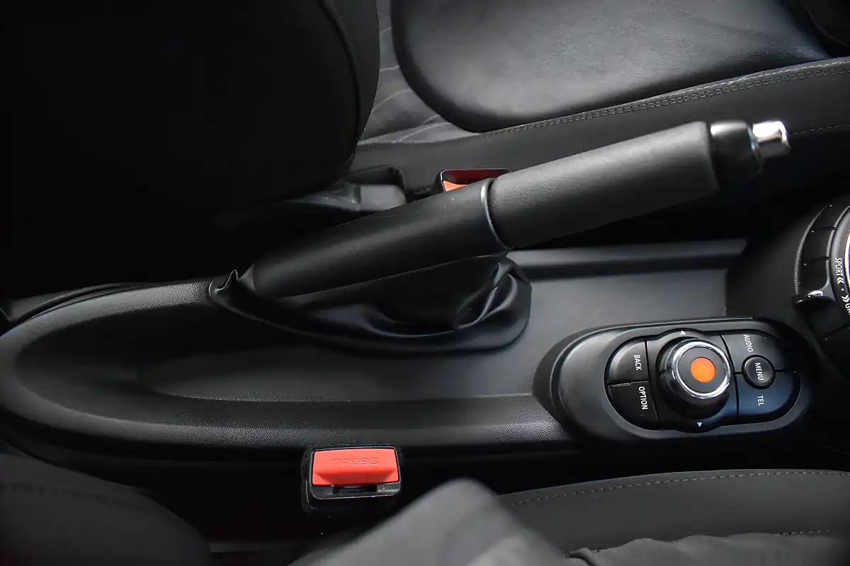 Used 2015 MINI Hatch Cooper S Midnight Black - Interior and Exterior details 18