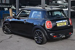 Used 2015 MINI Hatch Cooper S Midnight Black - Interior and Exterior details 2
