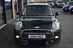 Used 2015 MINI Hatch Cooper S Midnight Black - Interior and Exterior details 3