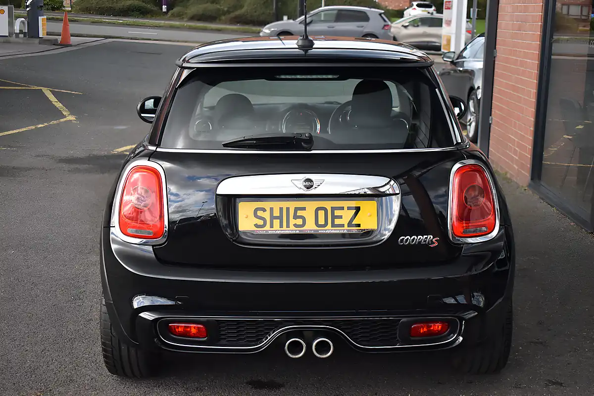 Used 2015 MINI Hatch Cooper S Midnight Black - Interior and Exterior details 6