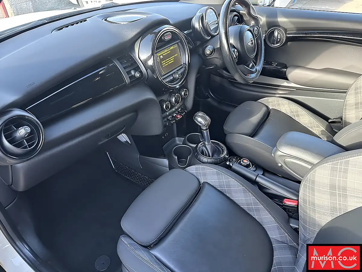 Used 2015 MINI Hatch Cooper S Pepper White - Interior and Exterior details 12