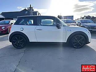Used 2015 MINI Hatch Cooper S Pepper White - Interior and Exterior details 3