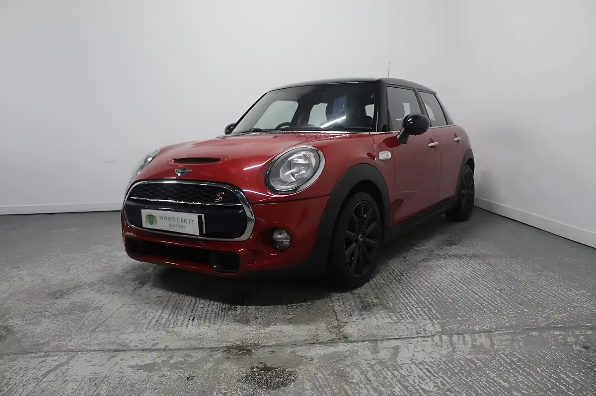 Used 2015 MINI Hatch Cooper S Red - Interior and Exterior details 2