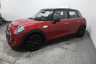 Used 2015 MINI Hatch Cooper S Red - Interior and Exterior details 4
