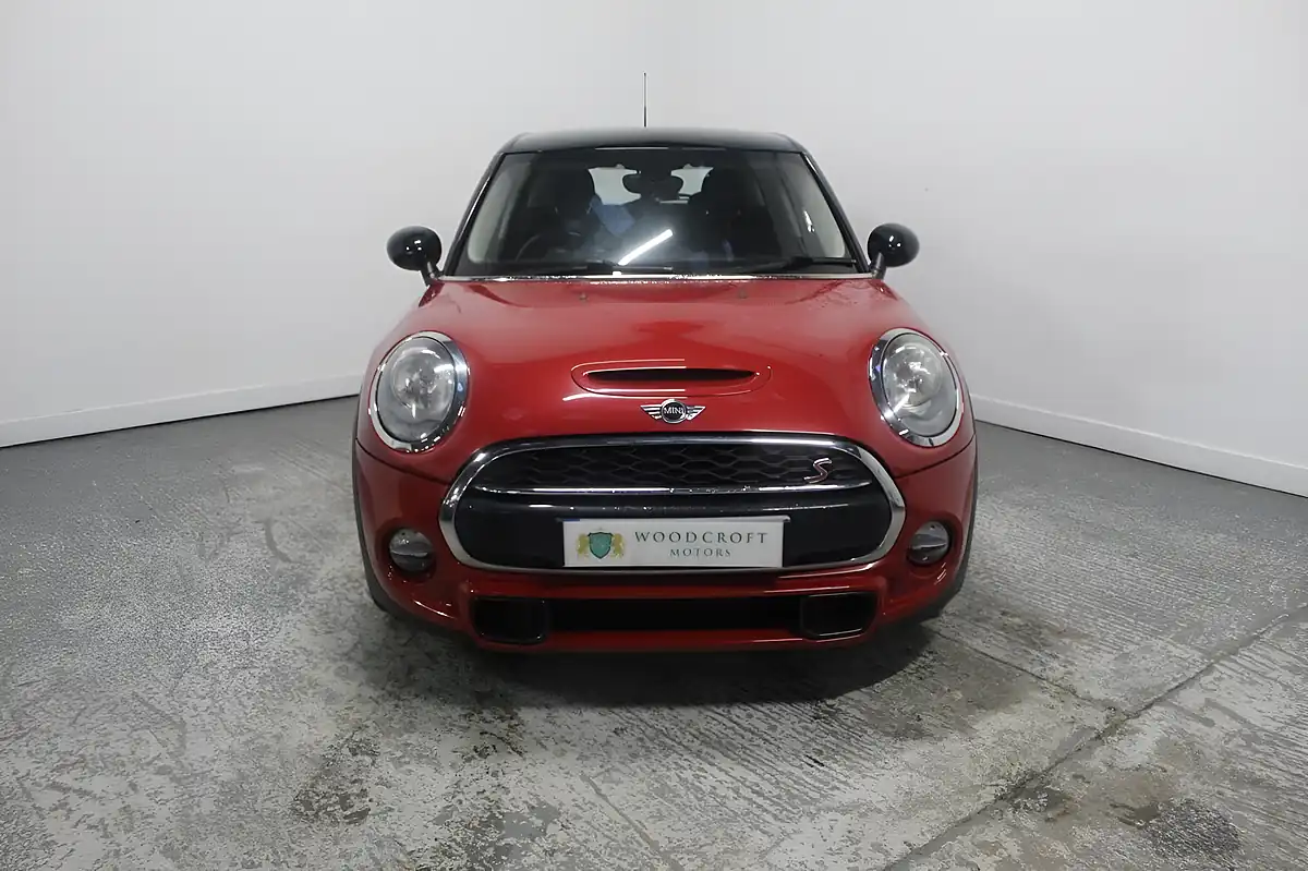Used 2015 MINI Hatch Cooper S Red - Interior and Exterior details 9