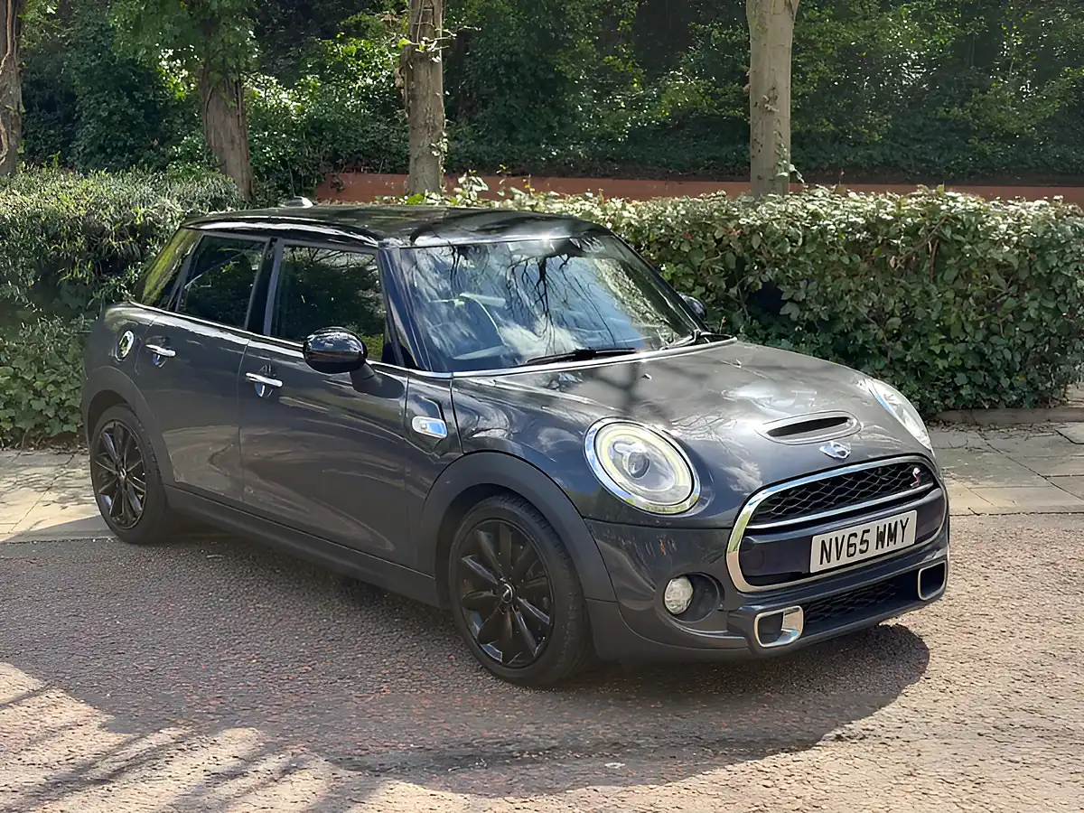 Used 2015 MINI Hatch Cooper Sd Grey - Interior and Exterior details 3