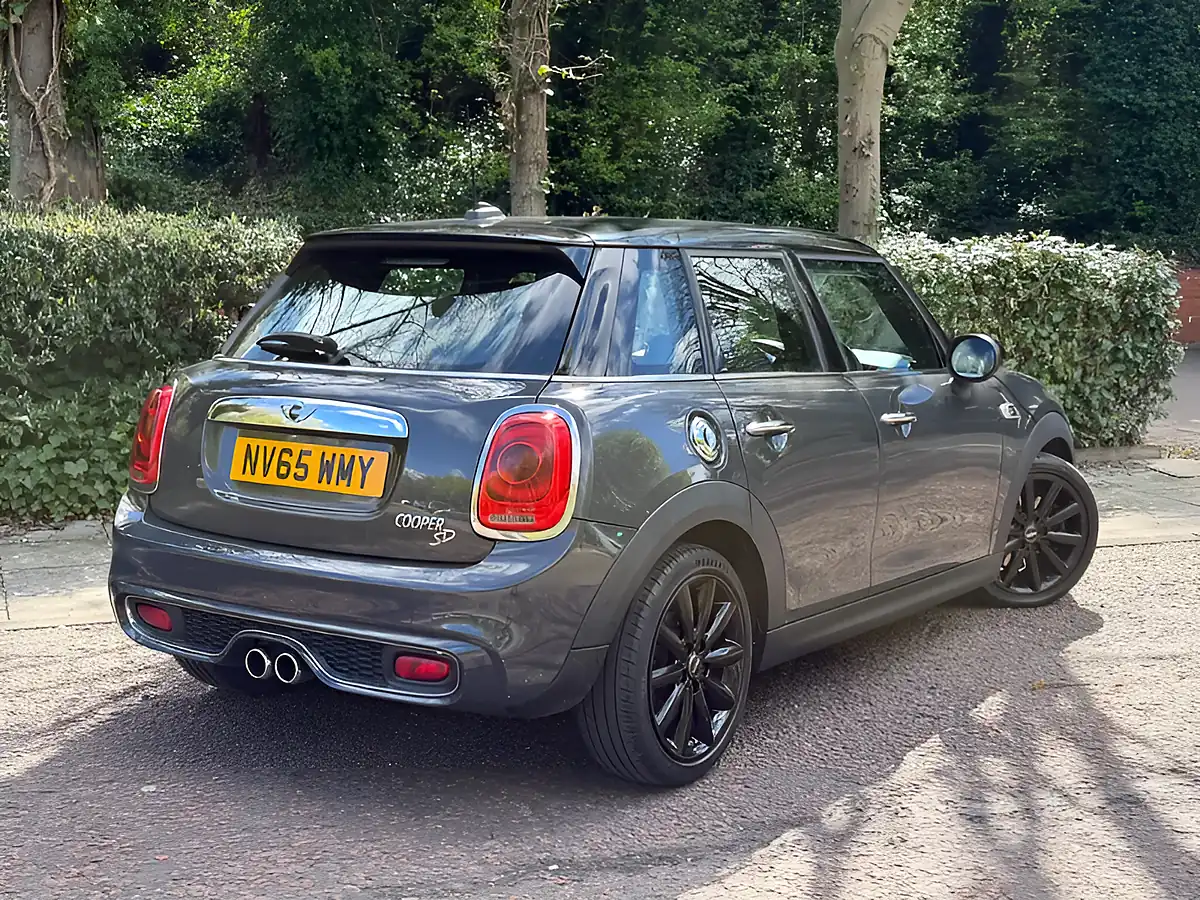 Used 2015 MINI Hatch Cooper Sd Grey - Interior and Exterior details 5