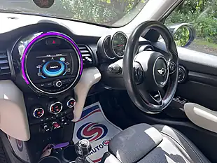 Used 2015 MINI Hatch Cooper Silver - Interior and Exterior details 19