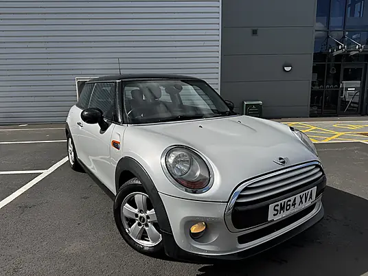 2015 MINI Hatch Cooper D