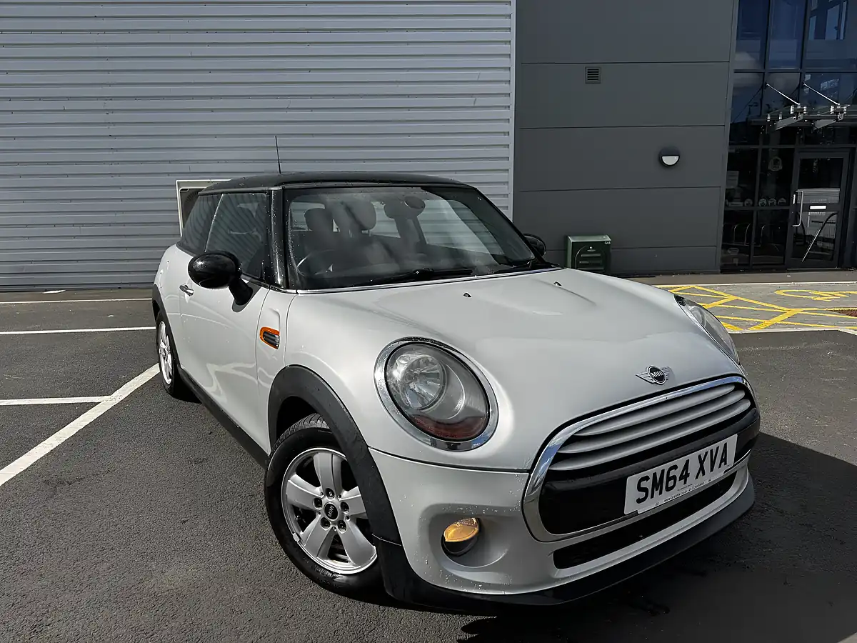Used 2015 MINI Hatch Cooper Silver - Front View
