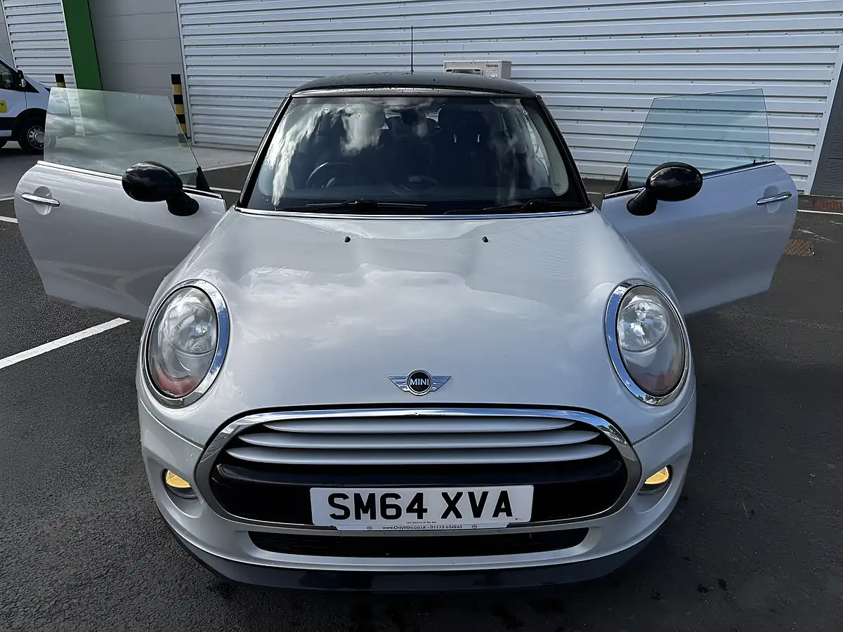 Used 2015 MINI Hatch Cooper Silver - Interior and Exterior details 10