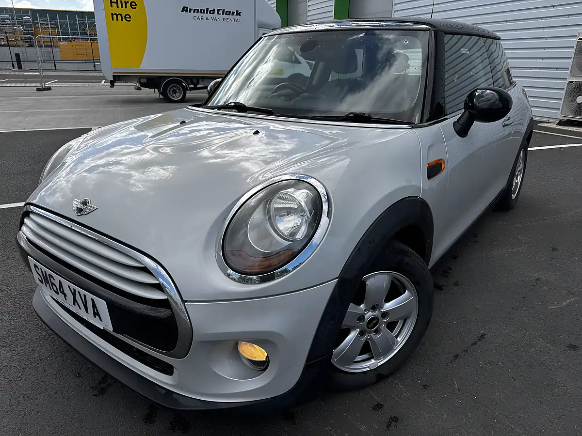 Used 2015 MINI Hatch Cooper Silver - Interior and Exterior details 3