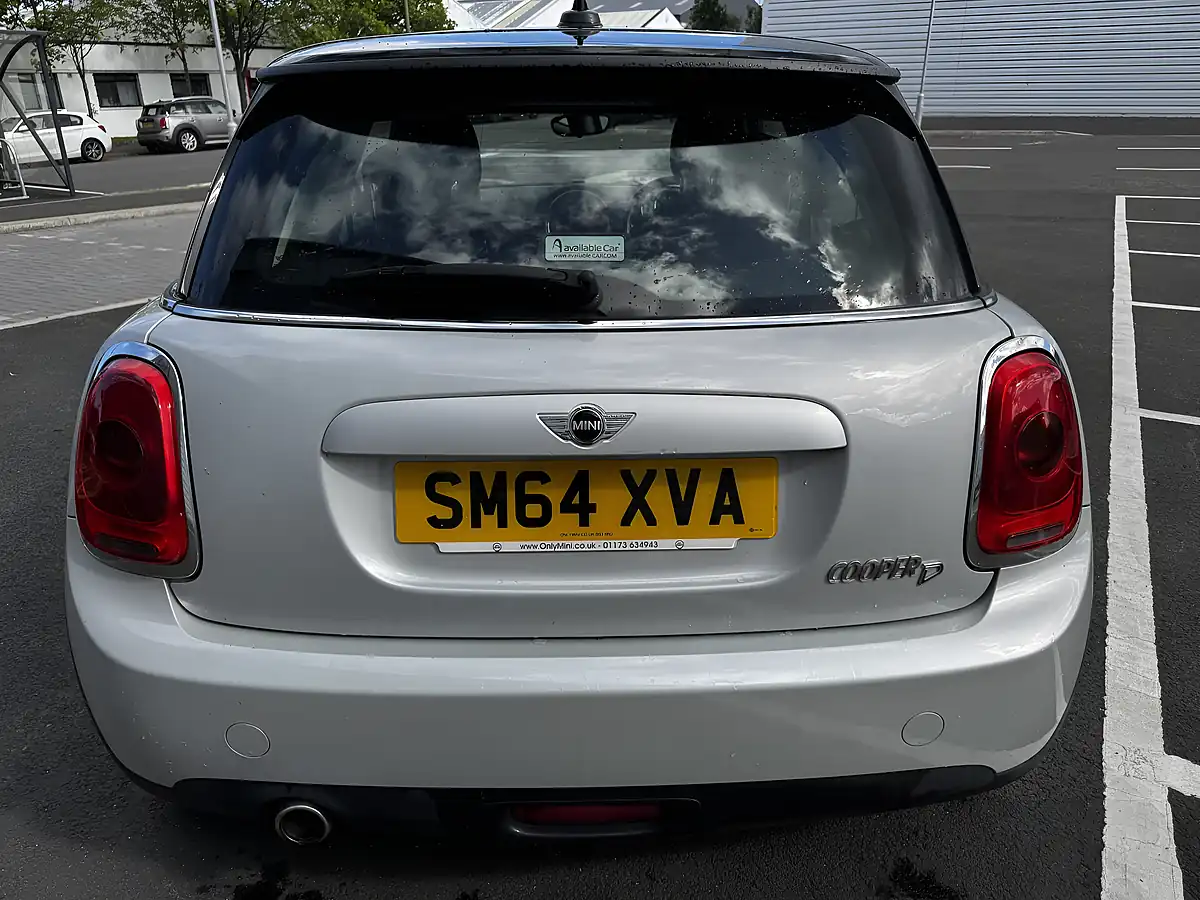 Used 2015 MINI Hatch Cooper Silver - Interior and Exterior details 9