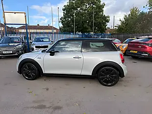 Used 2015 MINI Hatch Cooper Silver - Interior and Exterior details 4