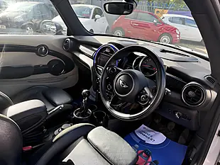 Used 2015 MINI Hatch Cooper Silver - Interior and Exterior details 8