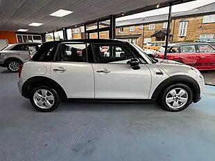 Used 2015 MINI Hatch Cooper Silver - Interior and Exterior details 2