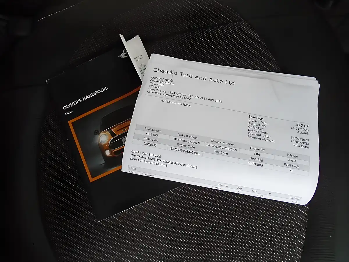 Used 2015 MINI Hatch Cooper Silver - Interior and Exterior details 15