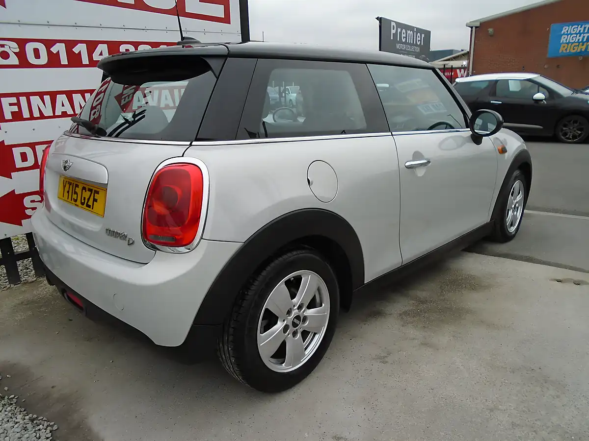 Used 2015 MINI Hatch Cooper Silver - Interior and Exterior details 5