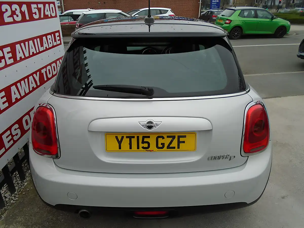 Used 2015 MINI Hatch Cooper Silver - Interior and Exterior details 6