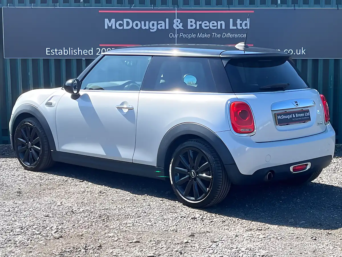Used 2015 MINI Hatch Cooper Silver - Interior and Exterior details 3
