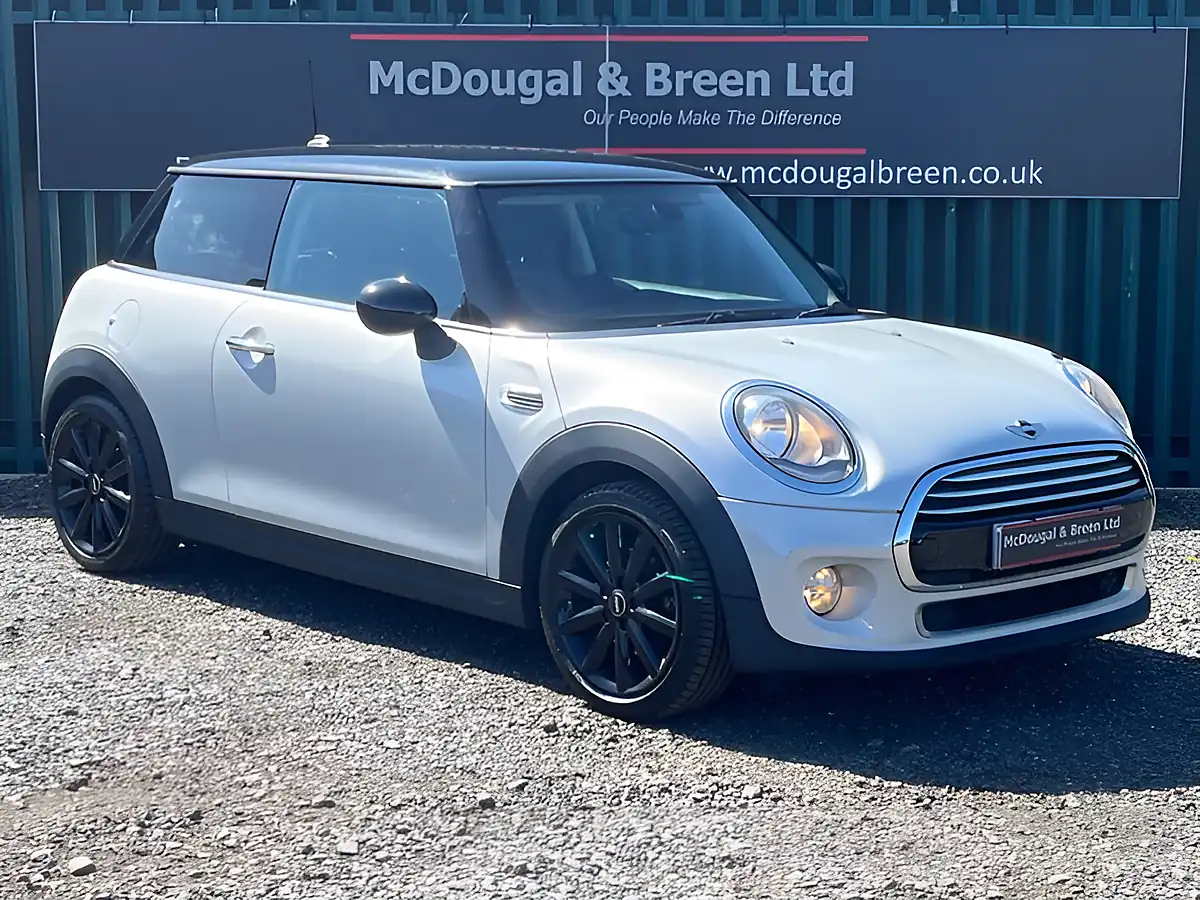 Used 2015 MINI Hatch Cooper Silver - Interior and Exterior details 7