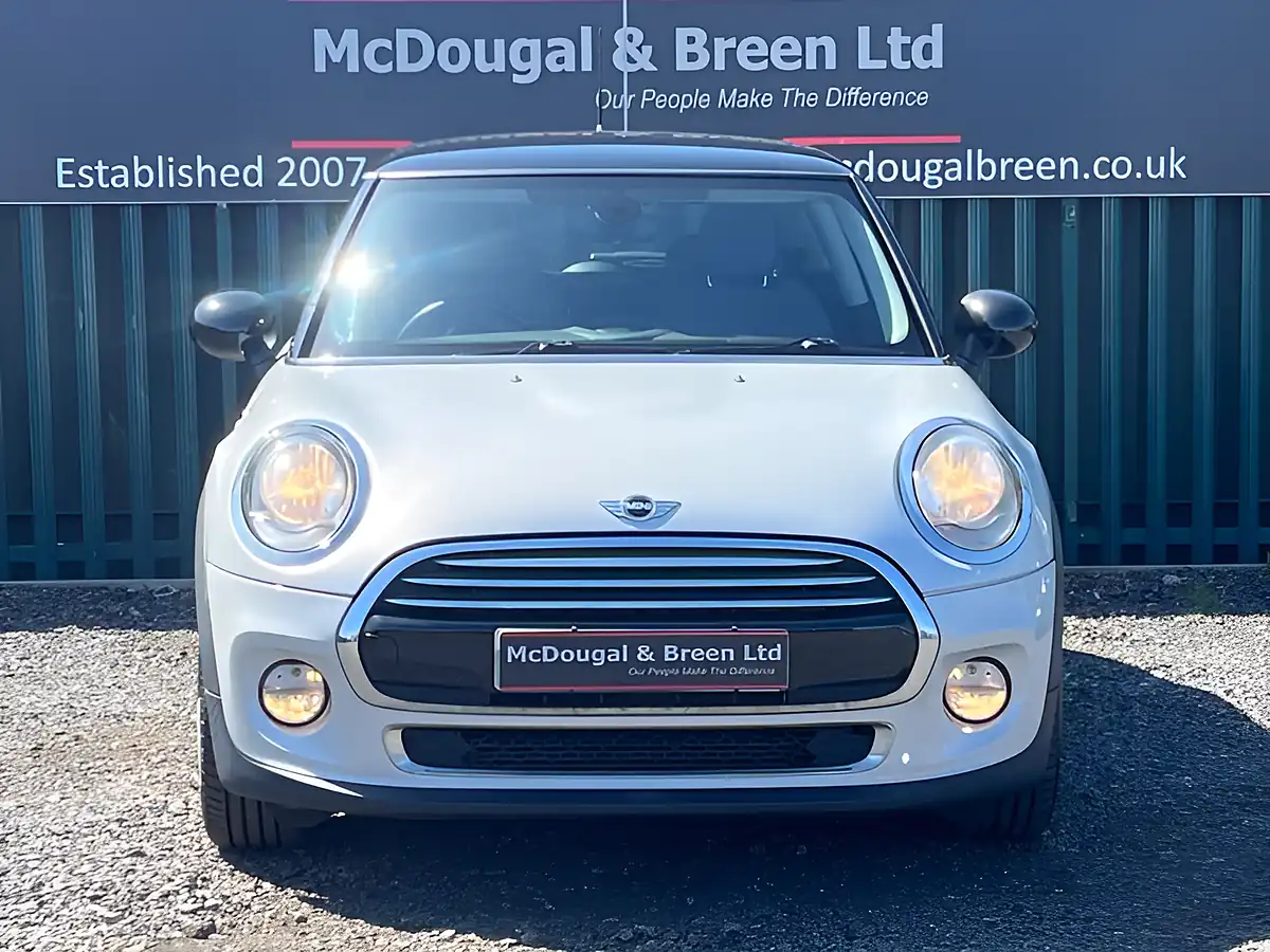 Used 2015 MINI Hatch Cooper Silver - Interior and Exterior details 8