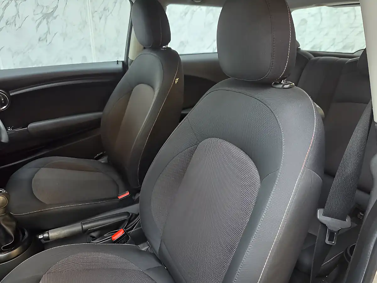 Used 2015 MINI Hatch Cooper White - Interior and Exterior details 13