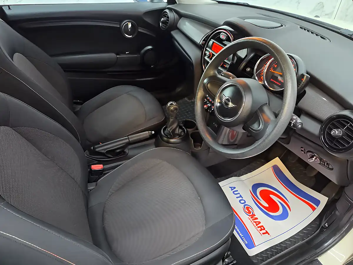 Used 2015 MINI Hatch Cooper White - Interior and Exterior details 14