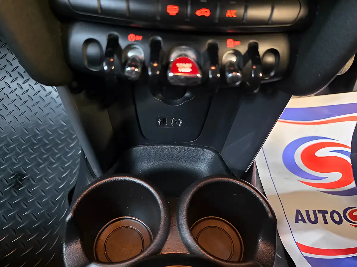 Used 2015 MINI Hatch Cooper White - Interior and Exterior details 16