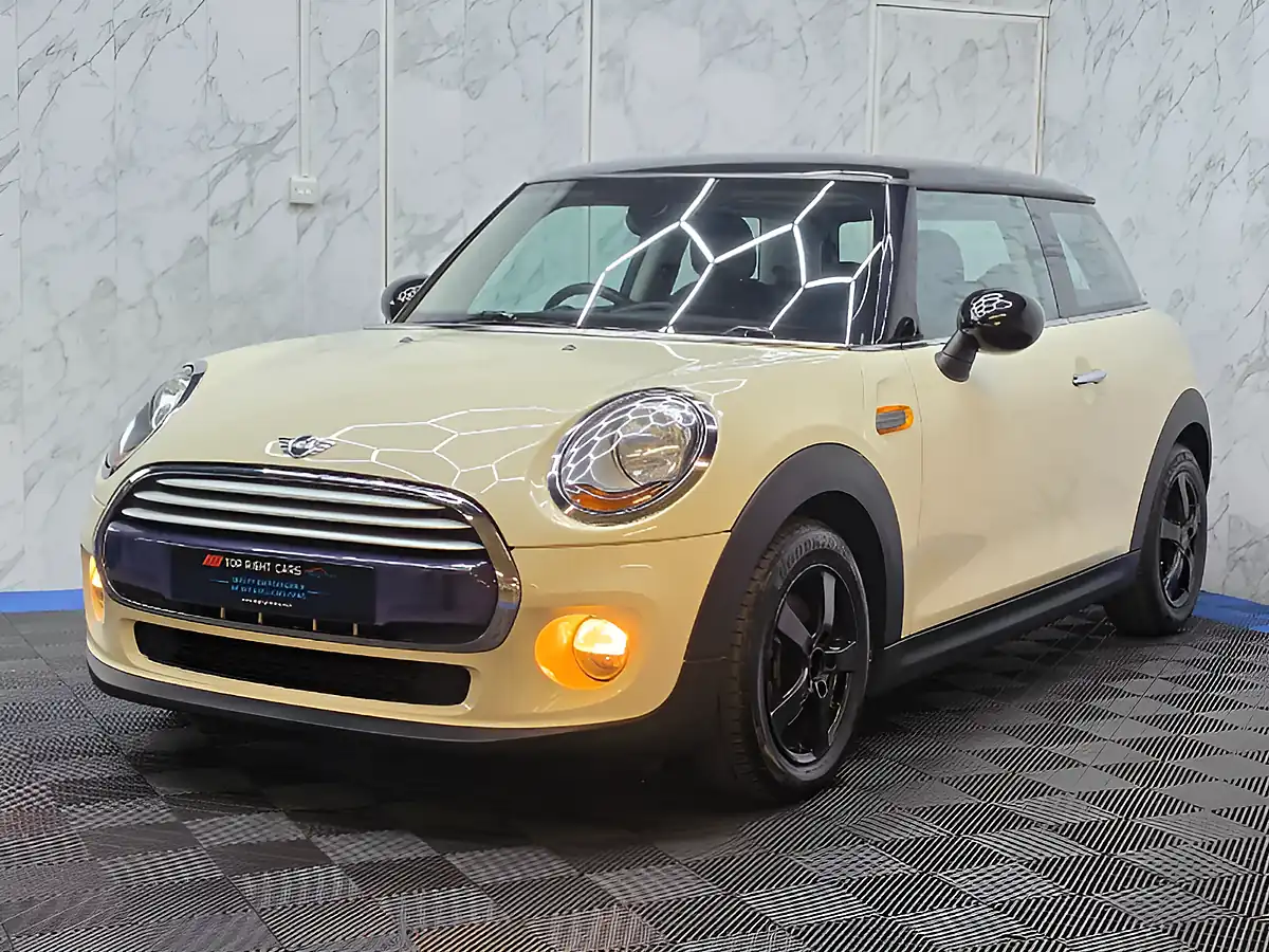 Used 2015 MINI Hatch Cooper White - Interior and Exterior details 4