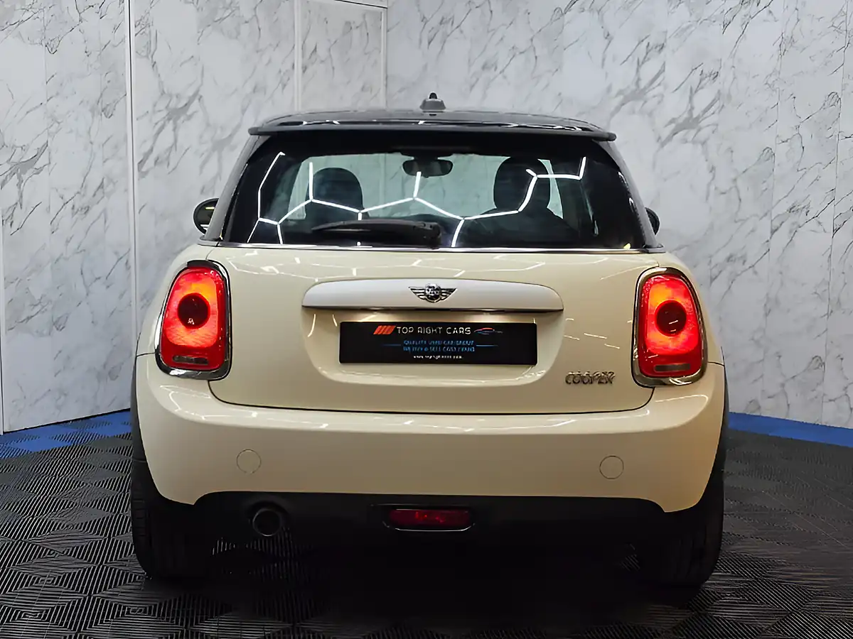 Used 2015 MINI Hatch Cooper White - Interior and Exterior details 6